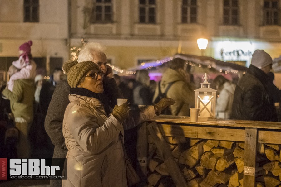 advent_prva_nedjelja_osijek_6