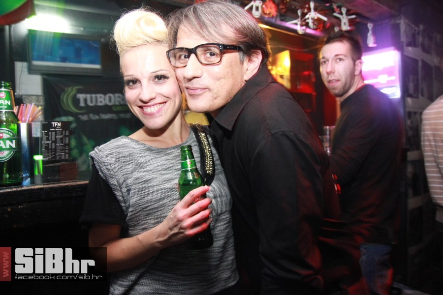 tufna0211_72 tufna0211_72