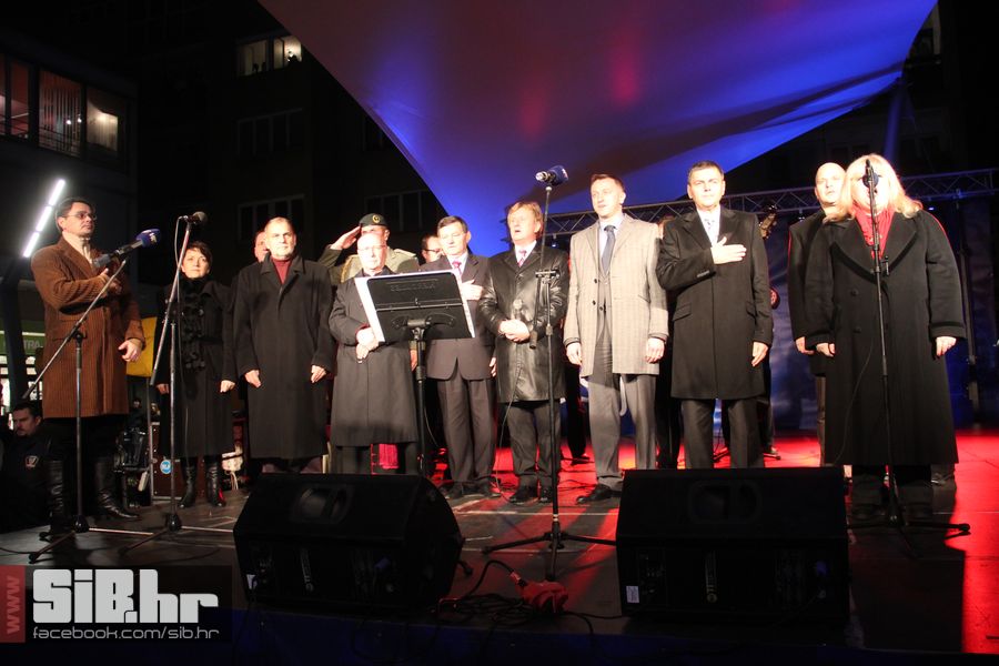 SvecanoOtvorenTrgSlobode_SiBhr_