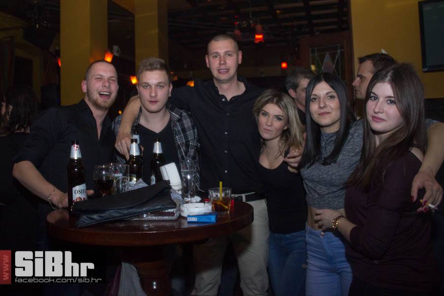 OldBridgePub_osijek_6
