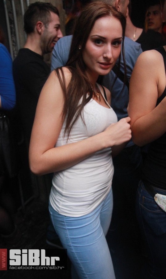 tufna0211_44 tufna0211_44