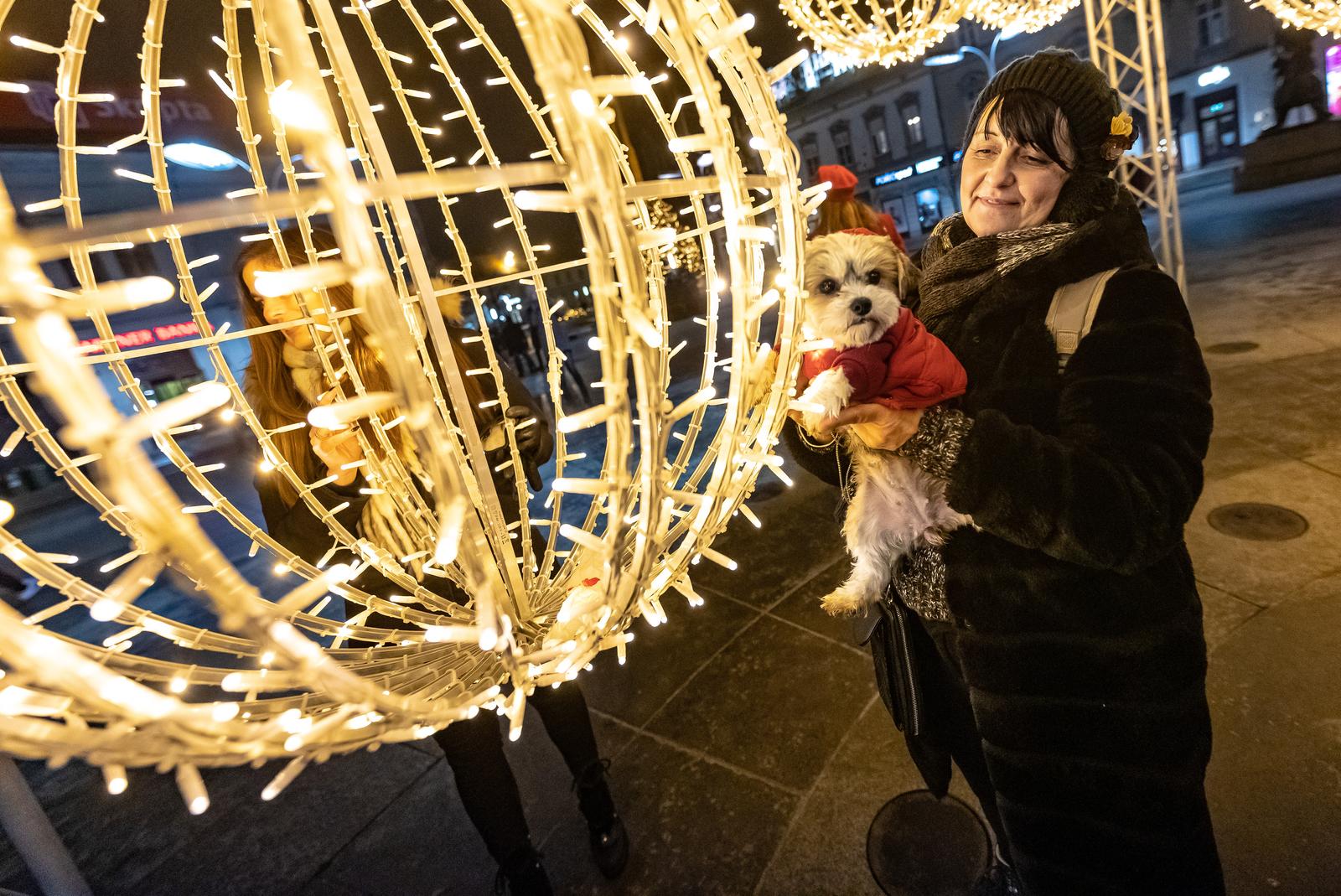 Advent u Osijeku ove godine još sjajniji i čarobniji