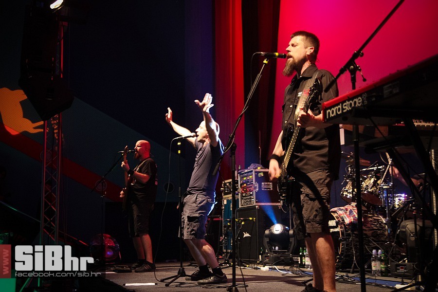 hladno_pivo_kino_europa_1210201