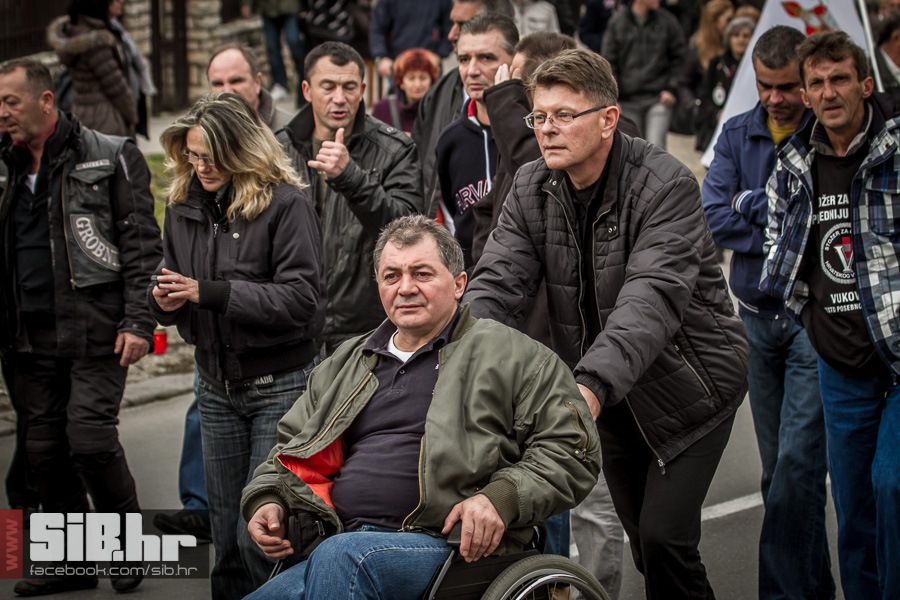 kolona_sjecanja_vukovar_1811201