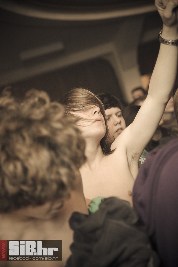 opca_opasnost_slavija_04042013_