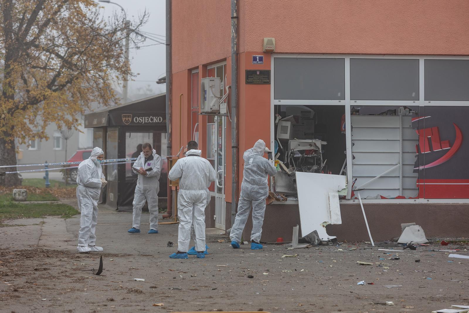 Eksplozivom raznesen bankomat u Ladimirevcima
