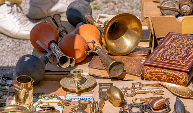 Sajam antikviteta kod Školjke