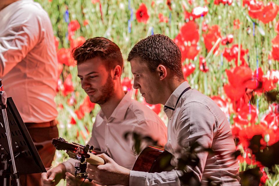 Tamburaški orkestar otvorio dvotjedni event “Kultura u parku”