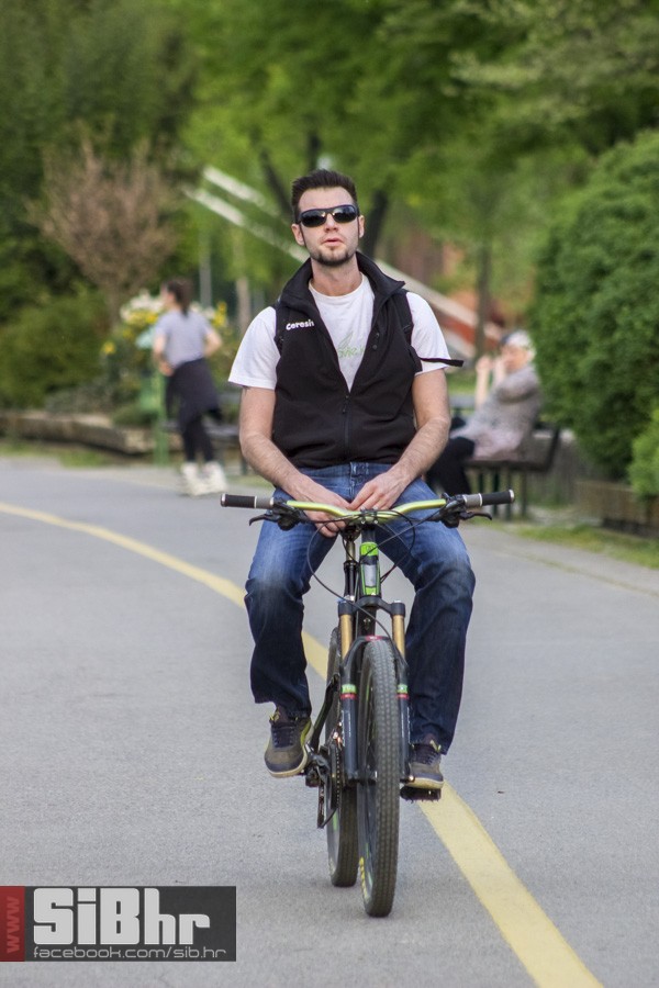 osjecani_u_setnji_gradom_77 osjecani_u_setnji_gradom_77