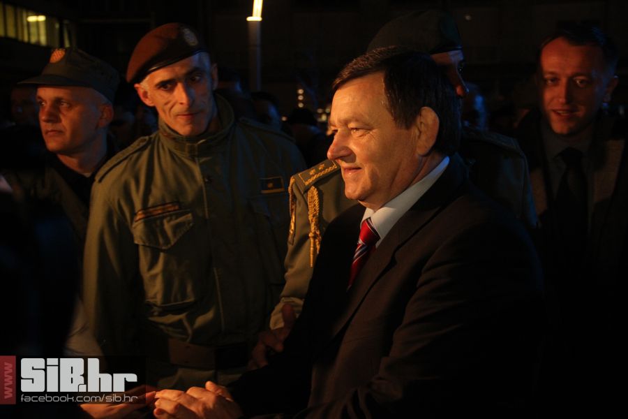 SvecanoOtvorenTrgSlobode_SiBhr_