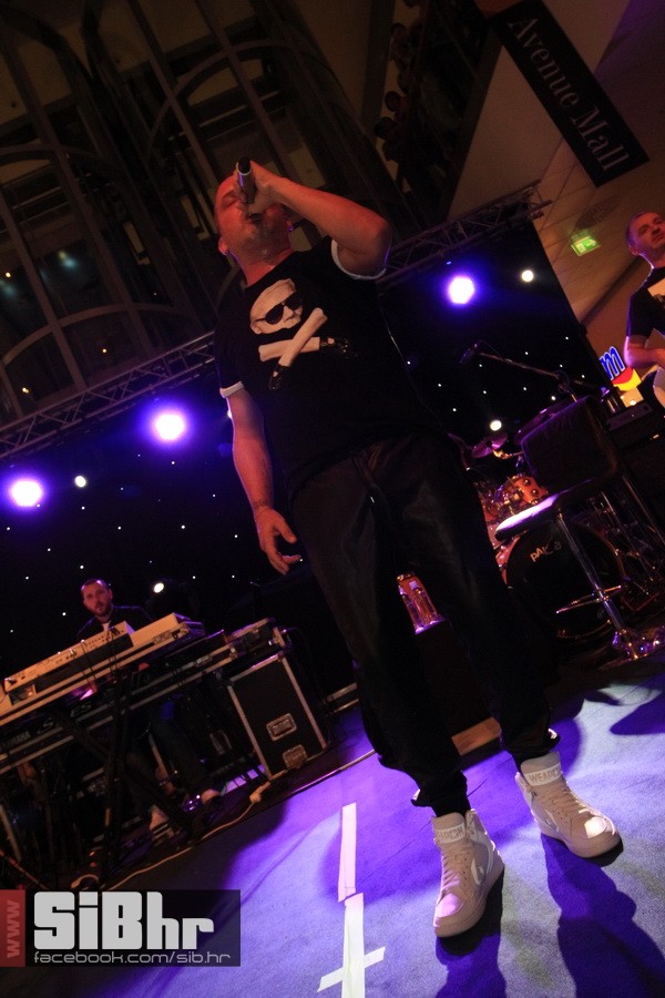 tony_am_SiB_hr_09