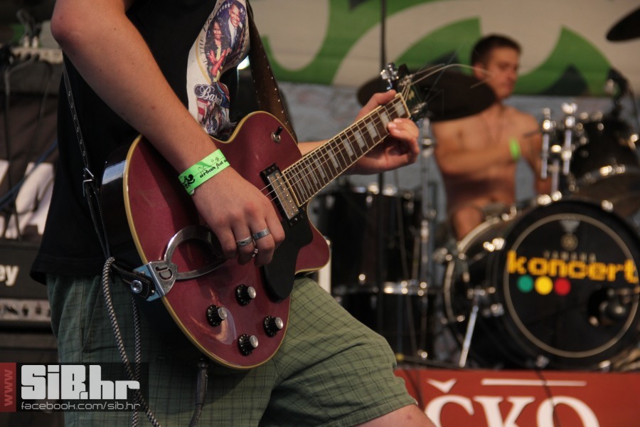 ufo_1_dan_07072012_sibhr_by_009