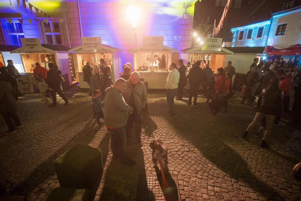 Druga večer bajkovitoh HeadOnEast festivala u Tvrđi Druga večer bajkovitoh HeadOnEast festivala u Tvrđi