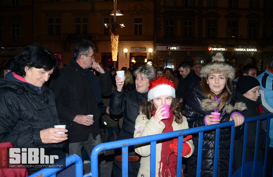 docek_nove_godine_trg_i_club_si docek_nove_godine_trg_i_club_si