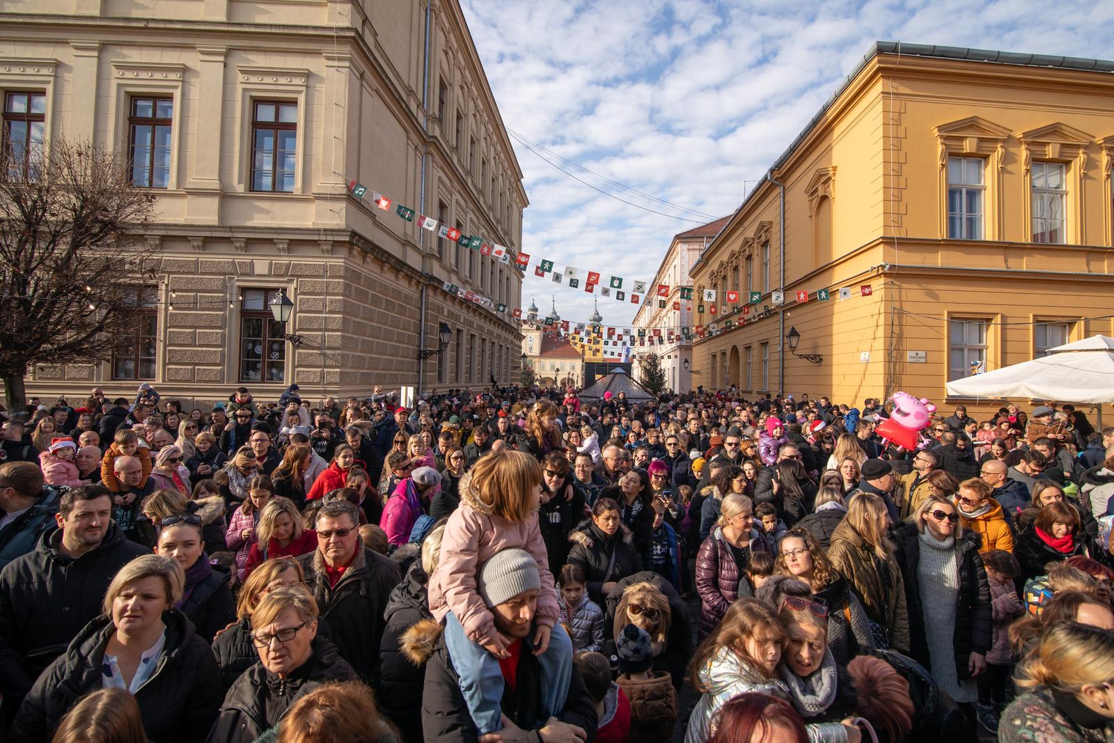 Doček male Nove godine 2023.