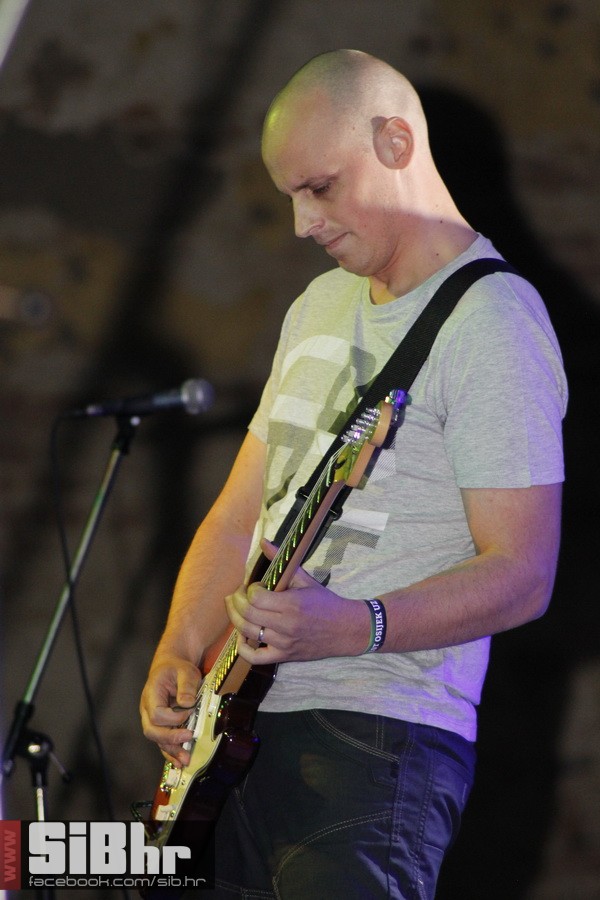 ufo_brkovi_zoran_28 ufo_brkovi_zoran_28