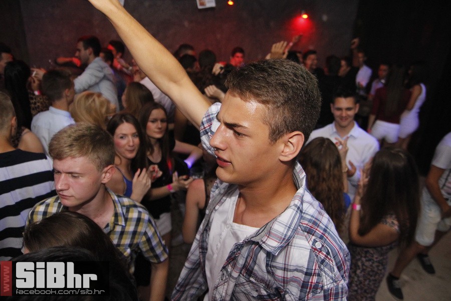 red_carpet_zoran_bastion_25