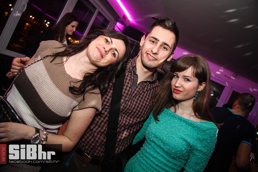 barka2303_27 barka2303_27