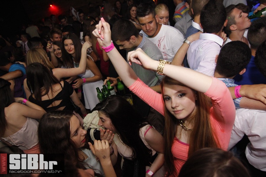 red_carpet_zoran_bastion_19