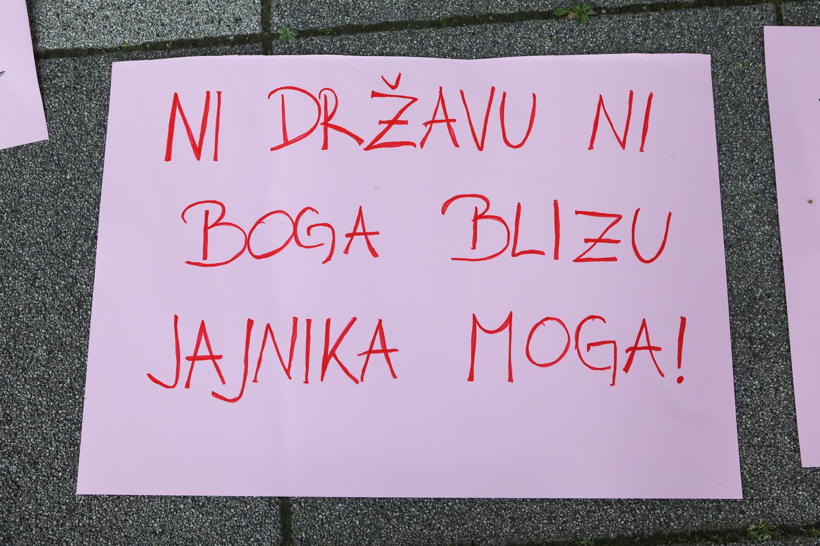 Prosvjed žena na Tregu slobode u Osijeku