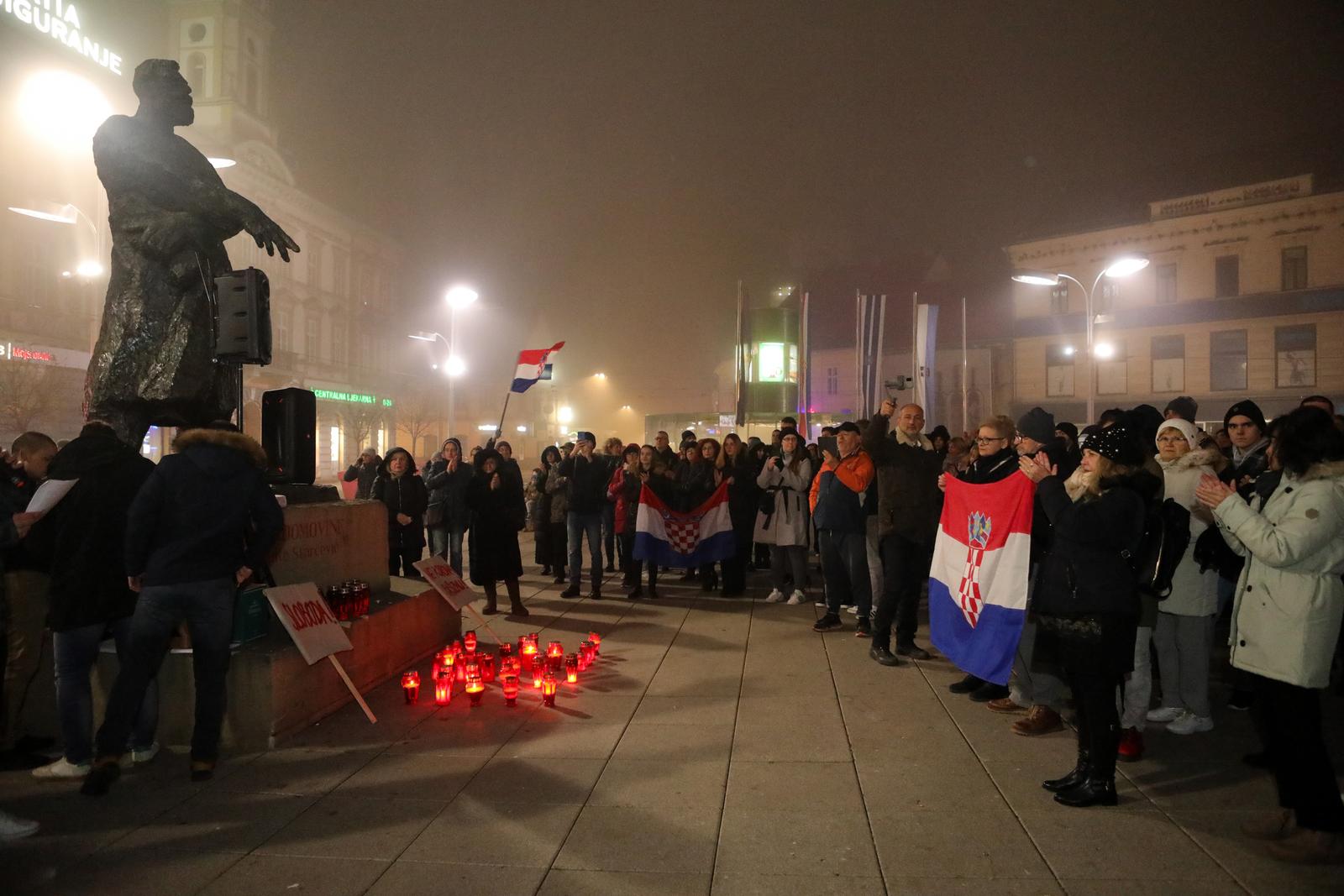 Listopad 2021. – Prosvjed protiv uvođenja covid-potvrda u Osijeku