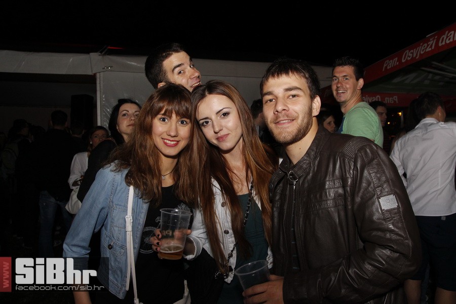 studentska_rostiljada_Mejasi_Si
