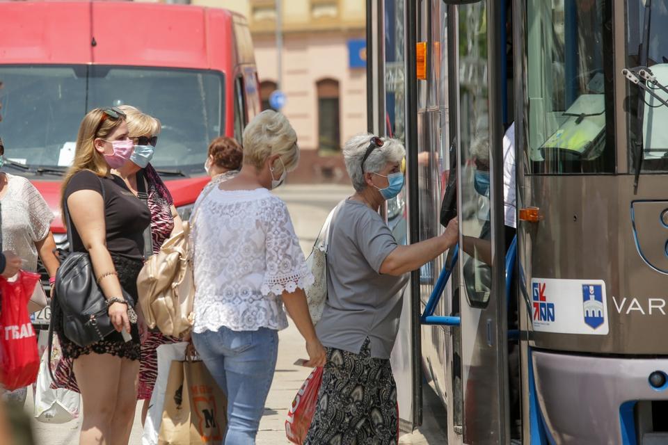 Od danas u tramvajima i autobusima obveza nošenja zaštitnih maski