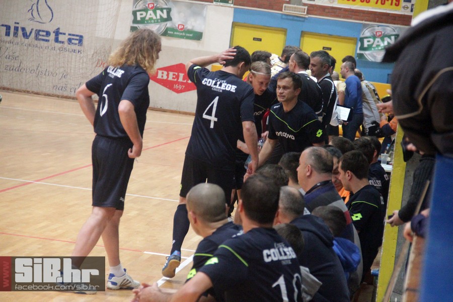 8kafica2012_sibhr37 8kafica2012_sibhr37