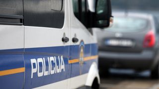 policija