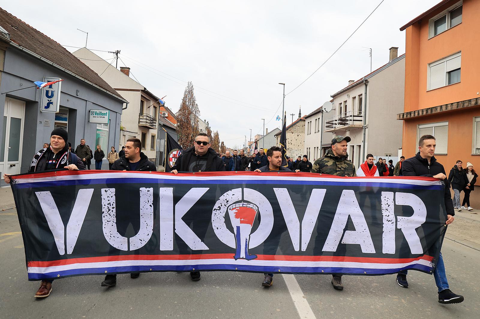 Nekoliko desetaka tisuća ljudi u vukovarskoj Koloni sjećanja
