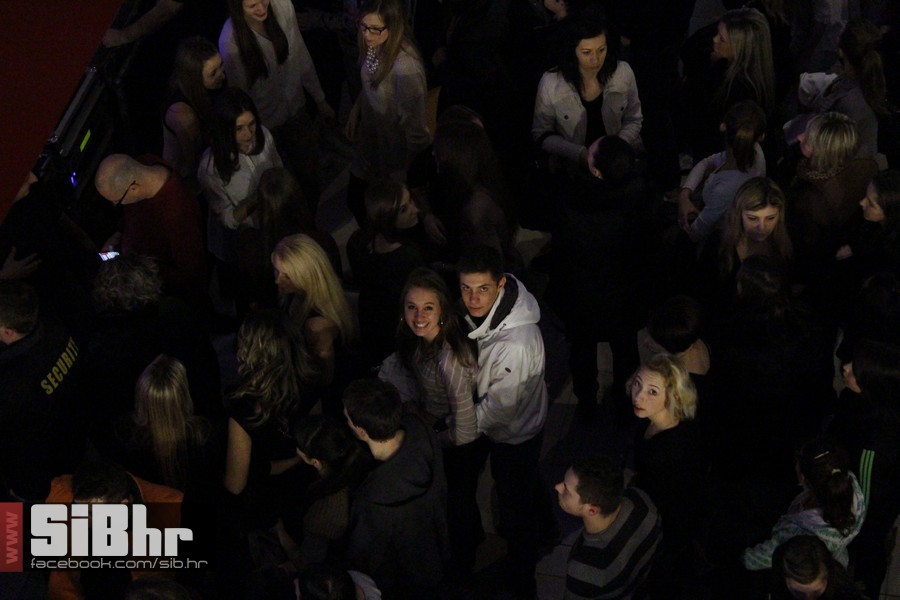 ivan_zak_avenuemall_osijek_zora