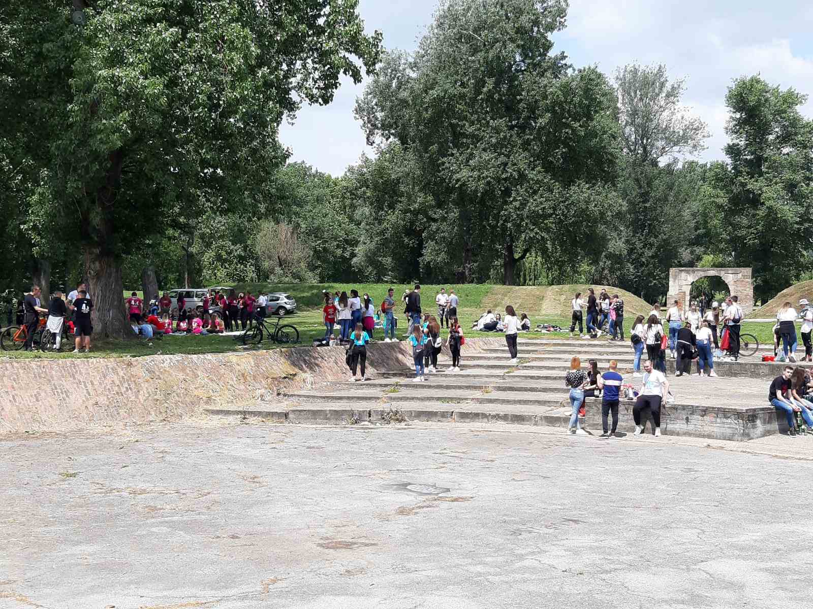 Započela spontana norijada osječkih maturanata