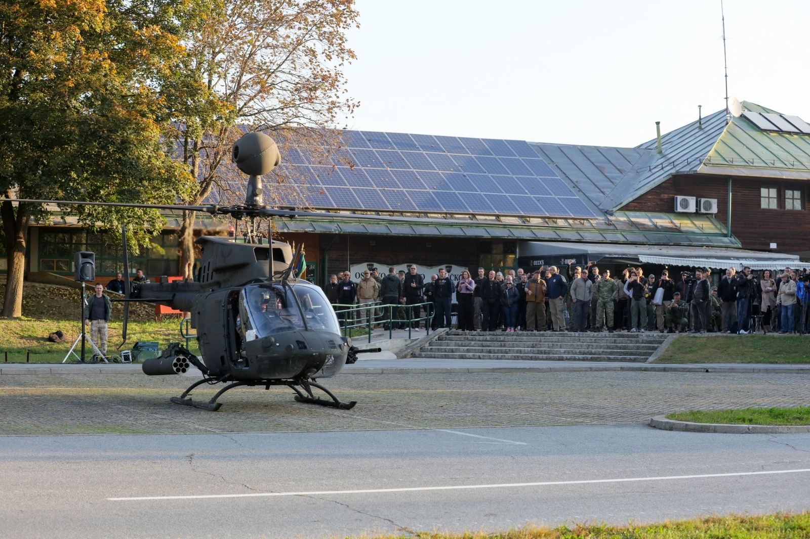 Snajperisti, tenkovi, helikopteri i oklopnjaci okupirali Pampas