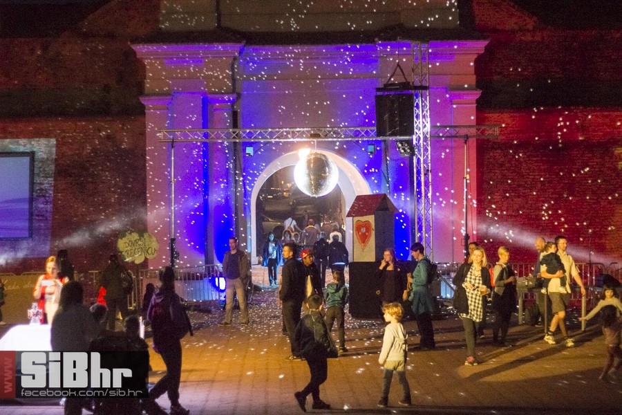 transgeneracijski_party_tvrdja_