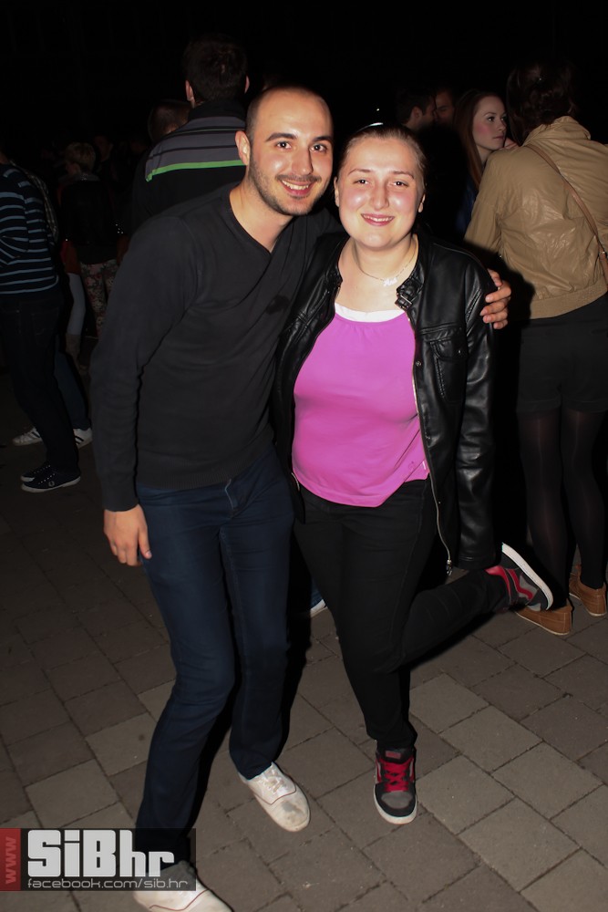 dc_party_2706_SiBhr_19 dc_party_2706_SiBhr_19