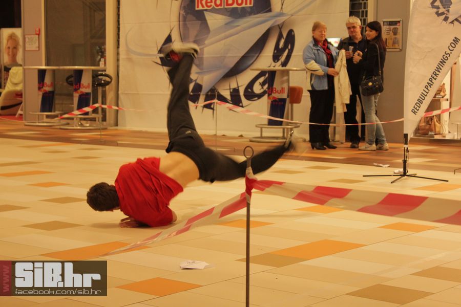 redbull_paper_wings_SiBhr_41