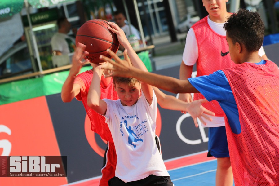 prva_osjecka_ljetna_noc_2016_Si prva_osjecka_ljetna_noc_2016_Si