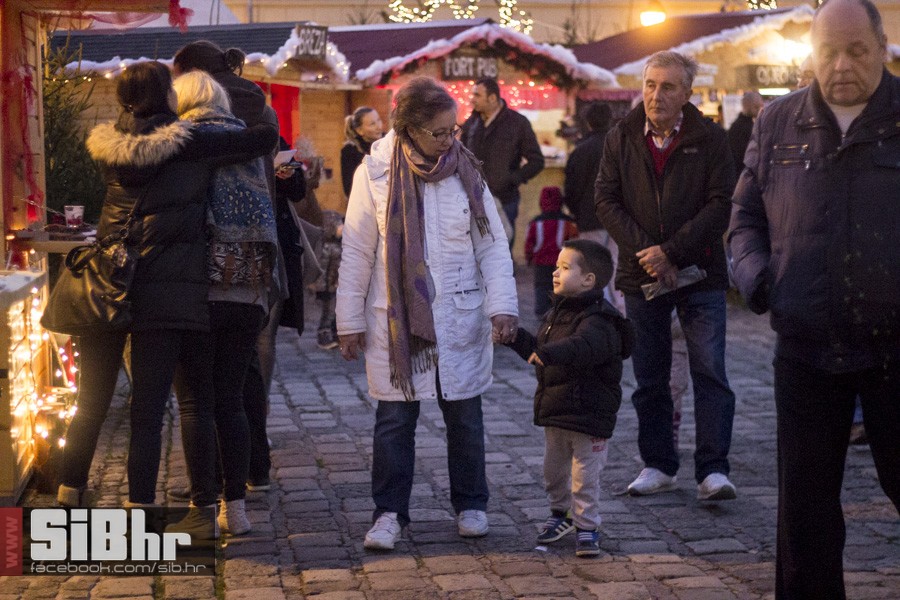 advent_u_tvrdji_dan_grada_osije