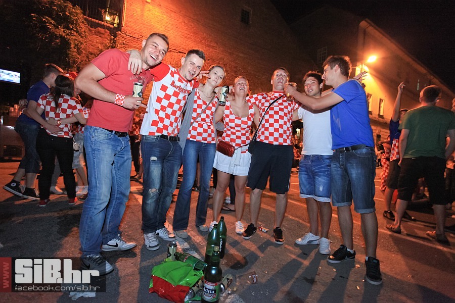 dc_party_14062012_sibhr_by_mban