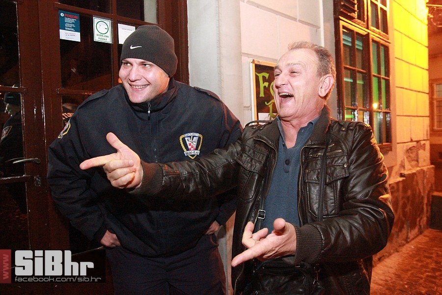 nocni_zivot_FortPub_04012013_Si