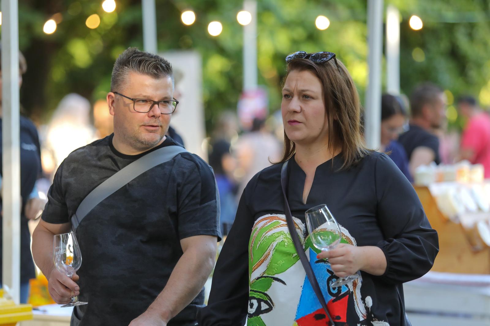 Večeri vina i umjetnosti, srpanj 2022.