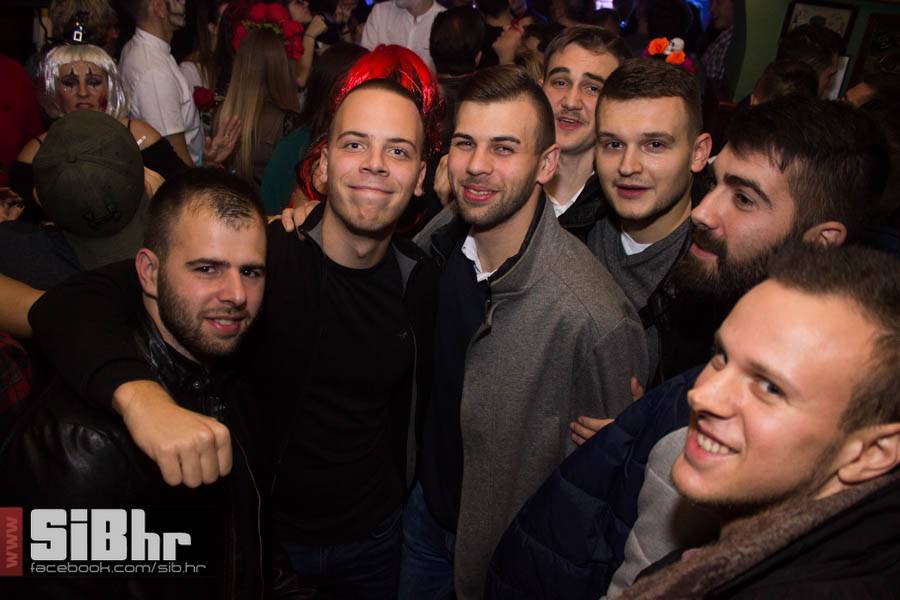 fortpub_halloween_20