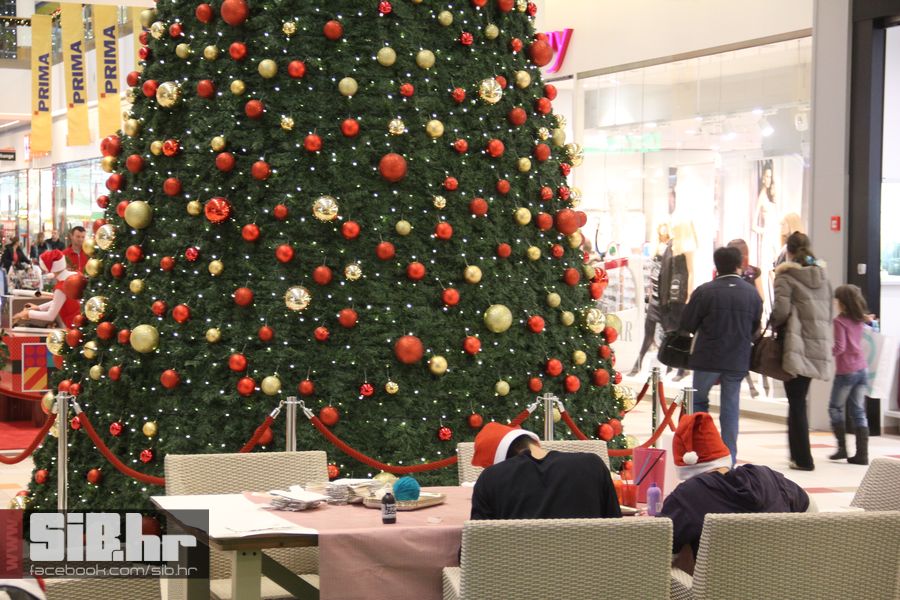 Bozic_AvenueMall_SiBhr_14 Bozic_AvenueMall_SiBhr_14