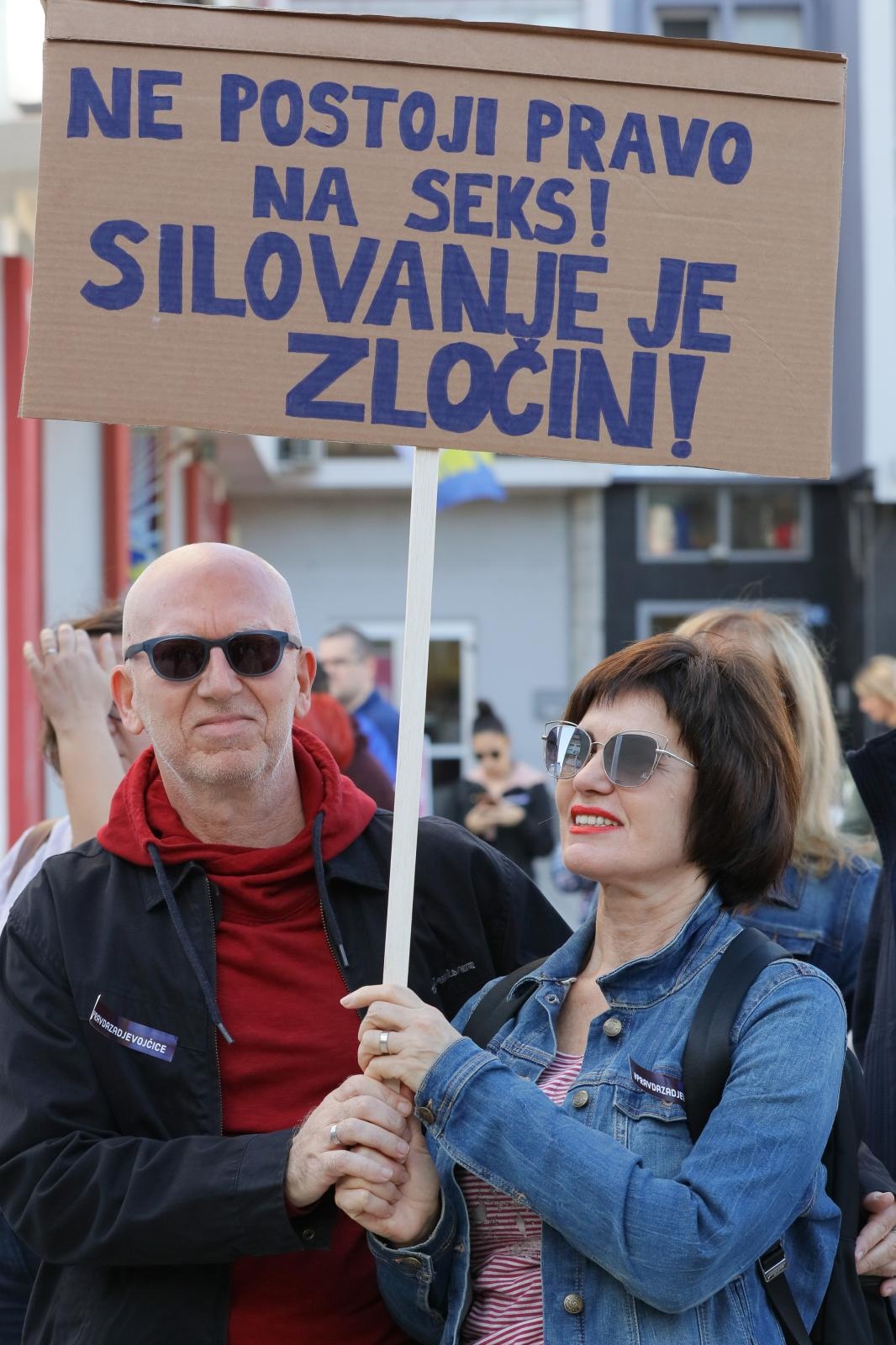 U Osijeku održan prosvjed “Pravda za djevojčice”