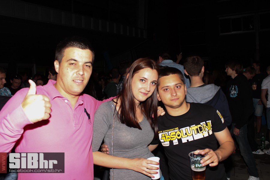 dc_party_2706_SiBhr_24 dc_party_2706_SiBhr_24