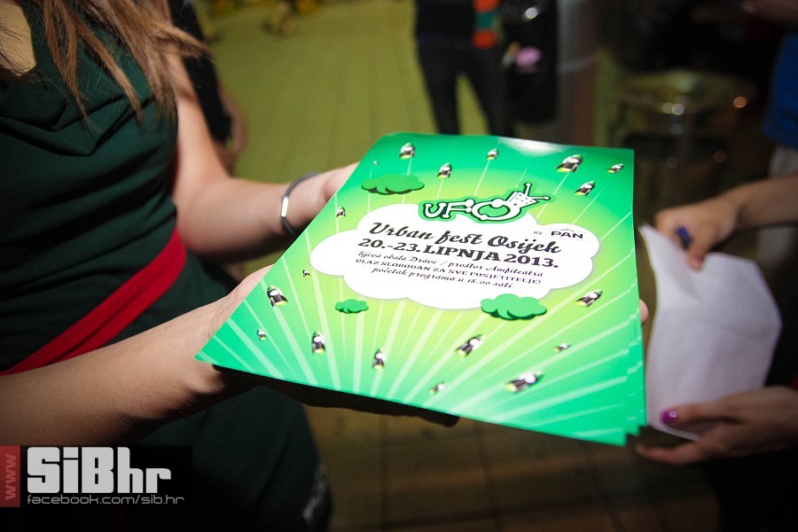 ufo_tramvaj_party_15062013_kali ufo_tramvaj_party_15062013_kali