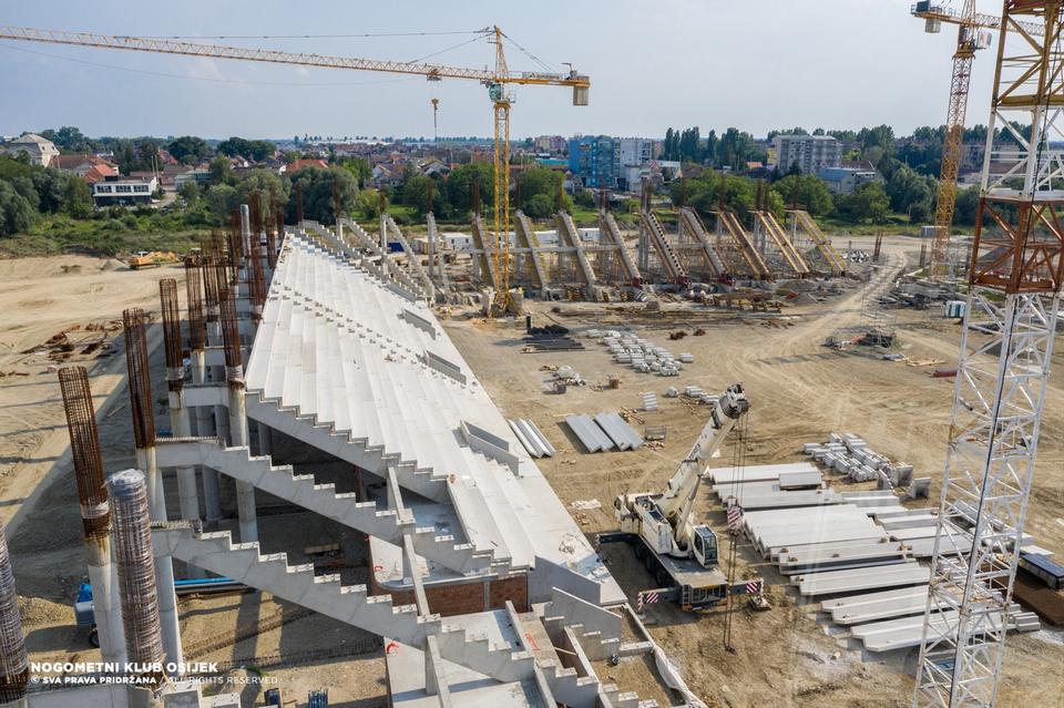 Pogled iz ptičje perspektive na gradilište novog osječkog stadiona