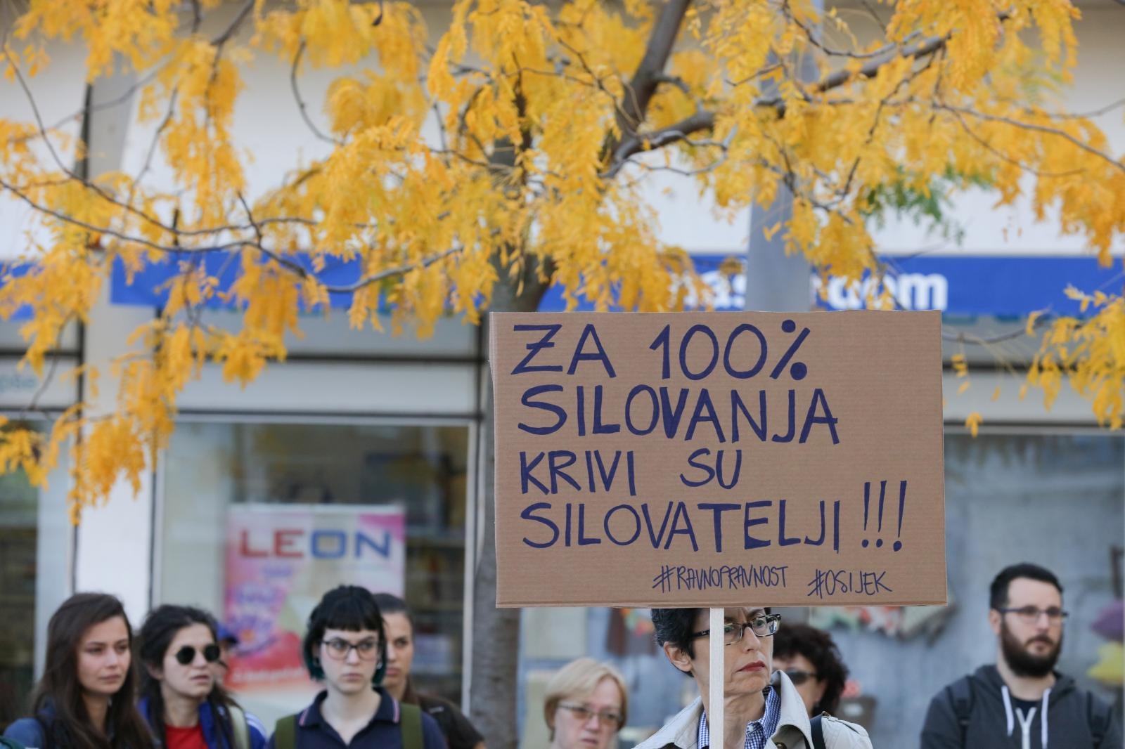 U Osijeku održan prosvjed “Pravda za djevojčice”
