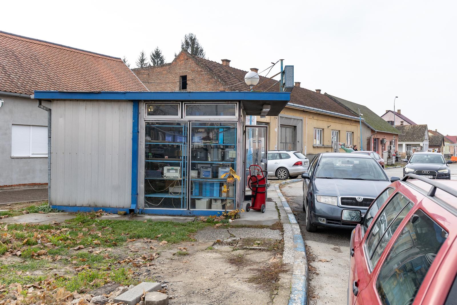 Ilegalna benzinska pumpa u centru Bizovca