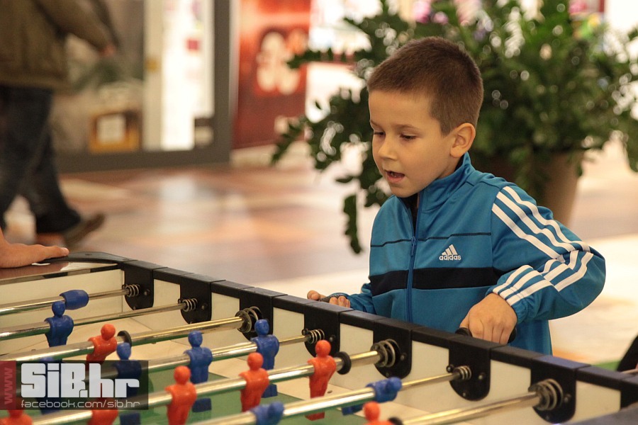 juniori_nkos_u_avenuemallu_2812 juniori_nkos_u_avenuemallu_2812